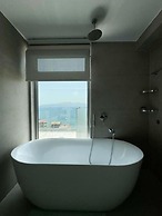 Elite Sea View Jacuzzi Penthouses