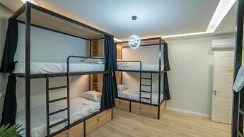 7even Boutique Hostel