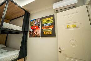 7even Boutique Hostel