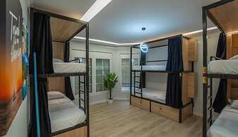 7even Boutique Hostel