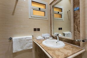 Topaz Hotel Suites