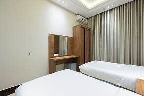 Topaz Hotel Suites