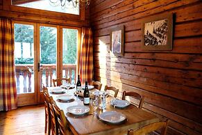 Chalet in La Tania Near Ski Slopes