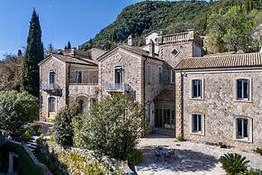 Castle Claudia An Authentic Corfu Retreat