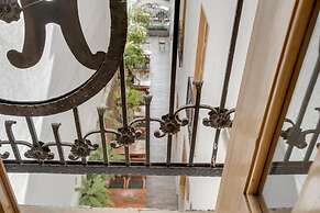 Hotel Granada Embassy