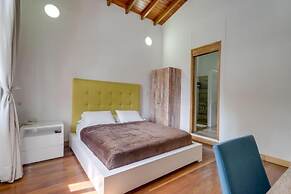 Hotel Granada Embassy