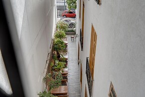 Hotel Granada Embassy