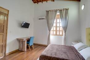 Hotel Granada Embassy