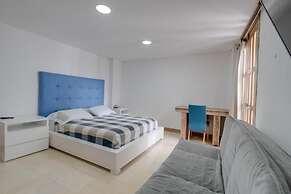 Hotel Granada Embassy