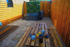 Newmore Highland Pods