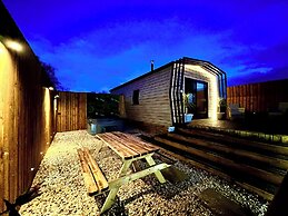 Newmore Highland Pods