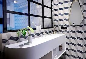 Hotel Five Rooms
