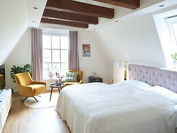 Hotel Five Rooms