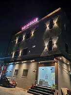 Hotel Om Divine