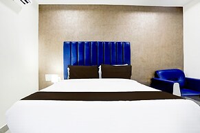 Deluxe With Twin Bedbluemoon Hotel