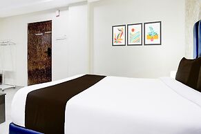 Deluxe With Twin Bedbluemoon Hotel