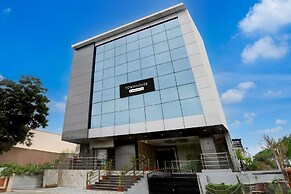 Deluxe With Twin Bedbluemoon Hotel