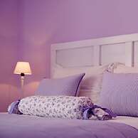 Santorini Roses Suites