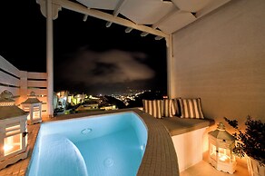 Santorini Roses Suites