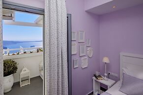 Santorini Roses Suites