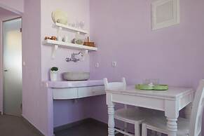 Santorini Roses Suites