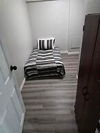 Bright & Cozy 2-bedroom Main Floor Suite