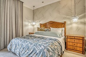 Luxurious Two-Bedroom Apartment