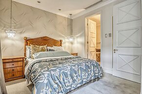 Luxurious Two-Bedroom Apartment