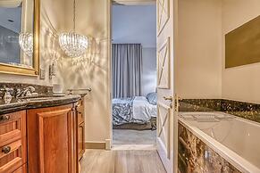 Luxurious Two-Bedroom Apartment