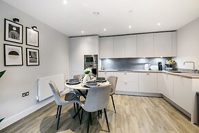 Luxurious 2 bed Flat in Greenhithe