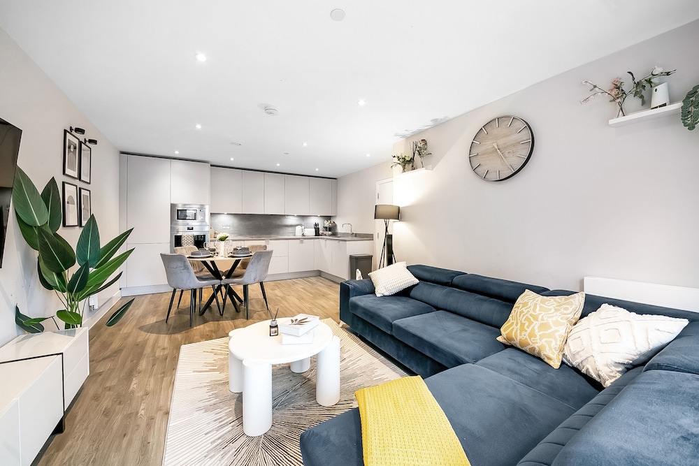 Luxurious 2 bed Flat in Greenhithe