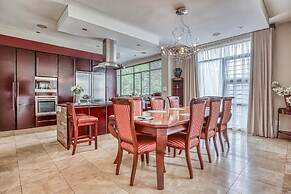 Executive 4-Bedroom Home