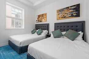 Plush Hotel