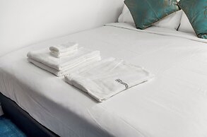 Plush Hotel