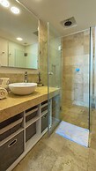 Luxury Condo with Private Beach 4BR