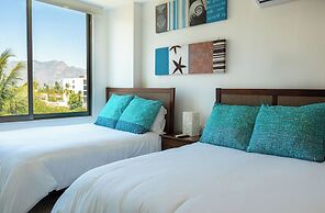 Luxury Condo with Private Beach 4BR