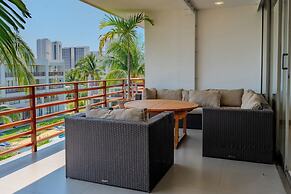 Luxury Condo with Private Beach 4BR
