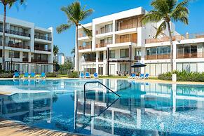 Luxury Condo with Private Beach 4BR