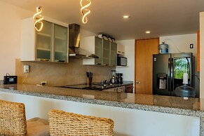 Luxury Condo with Private Beach 4BR