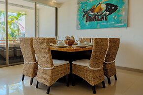 Luxury Condo with Private Beach 4BR