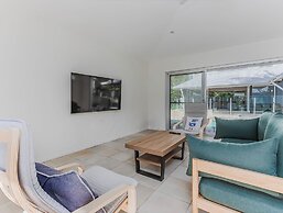 Macadamia Ocean Escape