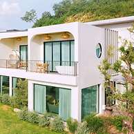 The Peak Hill Pool Villa