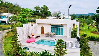The Peak Hill Pool Villa