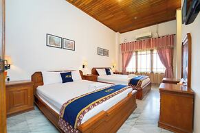 D Ajenk Boutique Villa by BHATARA