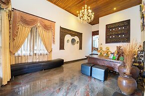 D Ajenk Boutique Villa by BHATARA