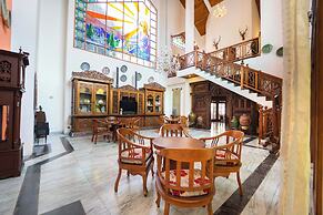 D Ajenk Boutique Villa by BHATARA