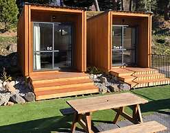 Lakes Edge Lodge