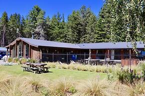 Lakes Edge Lodge
