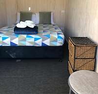 Lakes Edge Lodge