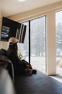 Lakes Edge Lodge